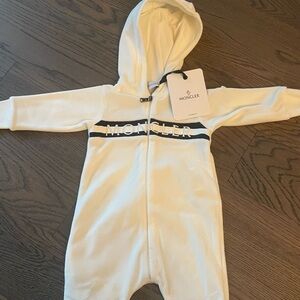 Moncler babygrow